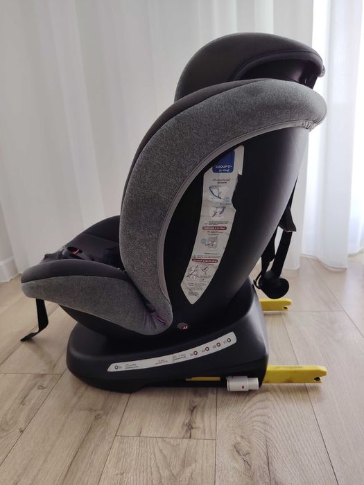 Vând scaun rotativ COCCOLLE cu isofix