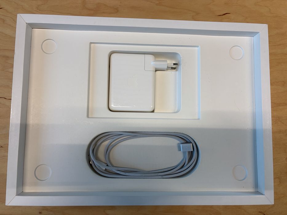 Apple MacBook Pro 16" (2021) - M1 Pro / 32GB RAM / 1TB SSD