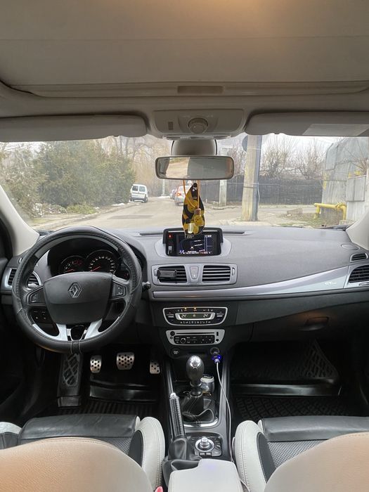 Renault megane 3 gt line-bose 1.5dci 2012