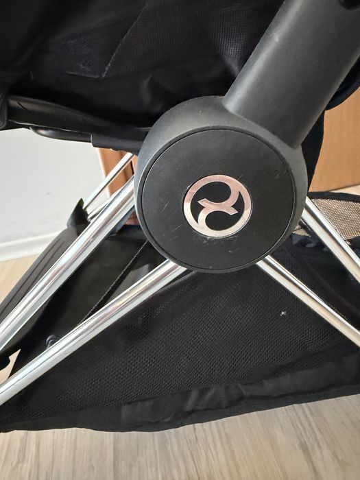 Cybex coya количка