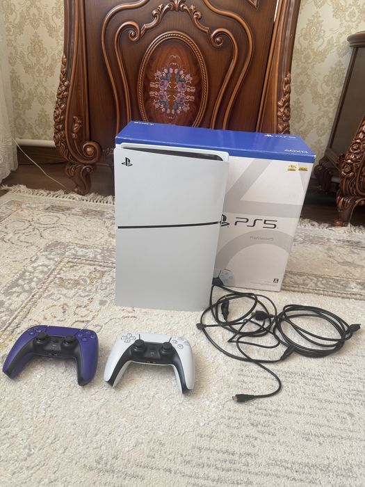 Play Station 5slim 1TB