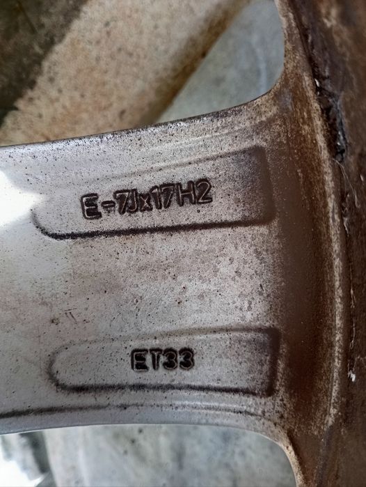 17цола Джанти с зимни гуми 225/50/17