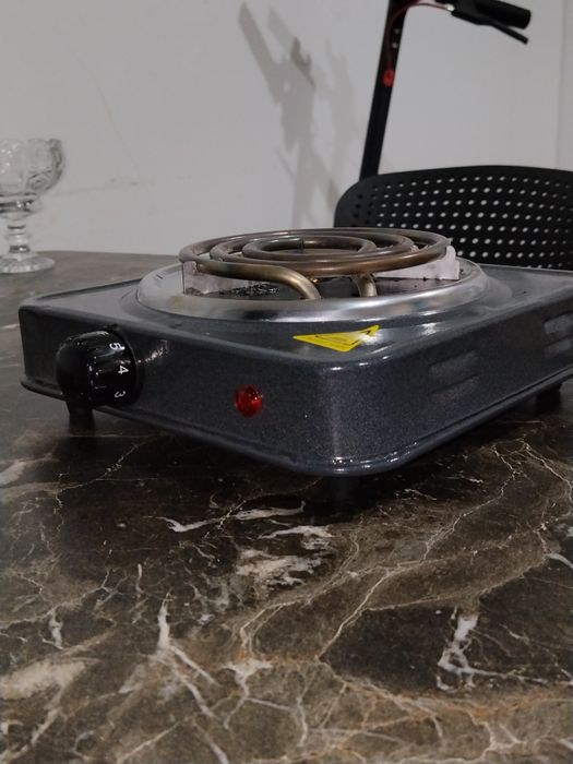 Продаётся плита электрическая