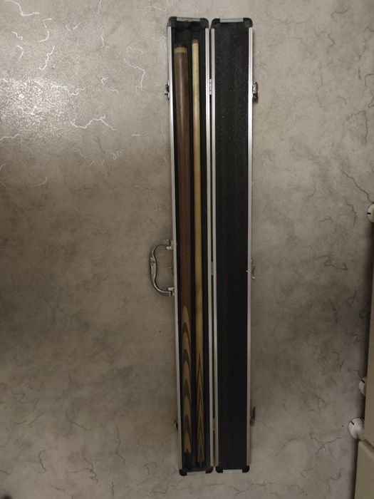 Продам бильярдный кий