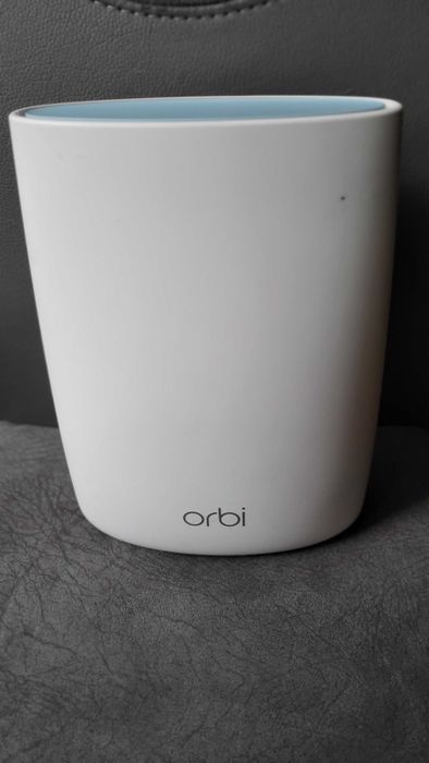 Netgear Orbi Router cu SIM 4G wireless  LBR20 AC2200 LTE router