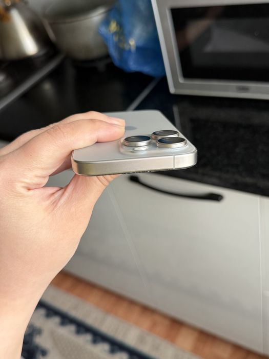 iphone 15 pro 256гб  81% емкасти