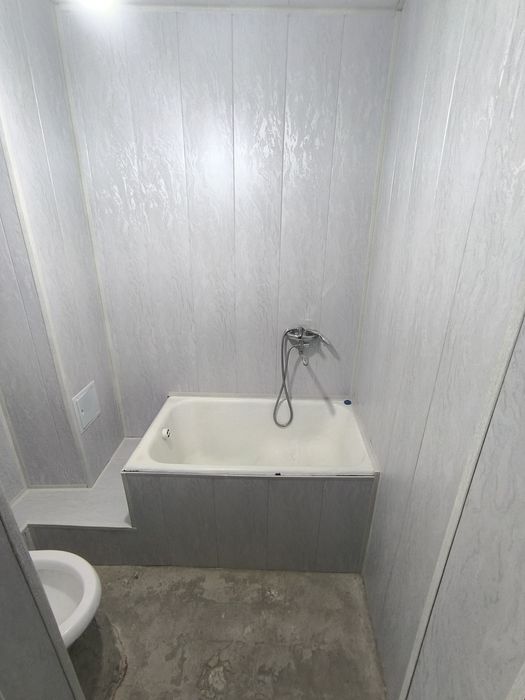 Общежитие. 1 ком квартиру Спутник 4. Первый этаж. Ремонт 18 м2