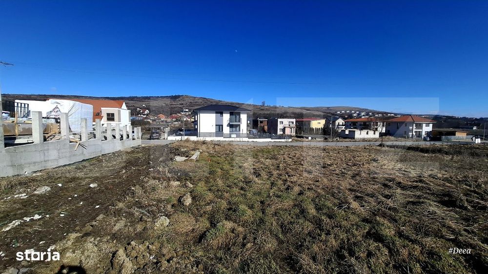 Teren construibil -556 mp situat in Chinteni in  zona de case, front 1