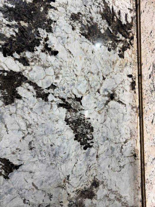 Alaska White granit /Usta xizmati bor / Сляп