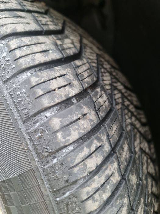 Genti cu anvelope .235 55 17