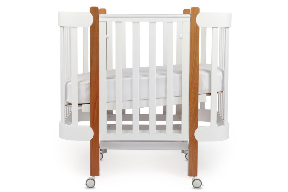 Продам кроватку от 0 до 6 лет