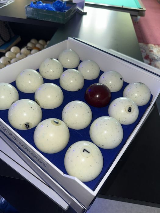 Продам бильярдные шары арамит оригинал бу