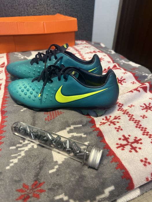 Обувки Nike Magiusta