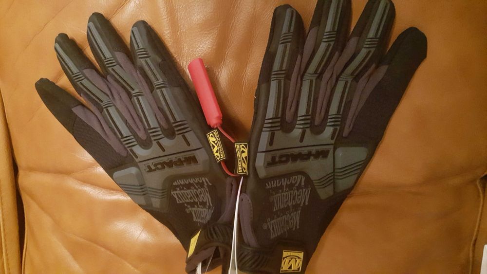Vind manusi Mechanix (lucru, moto, bicicleta) si Gardena de gradinarit
