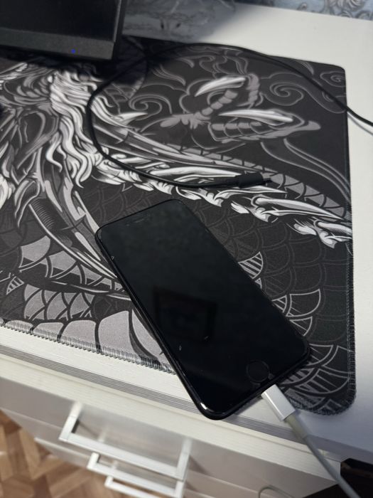 Продам айфон 7 в хорошем состоянии