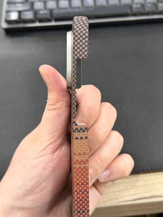 Продам чехол Pitaka MagEZ Case 6 Sunset для iPhone 16 Pro Max