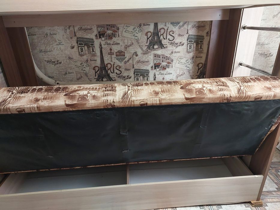 Двухъярусная кровать-диван