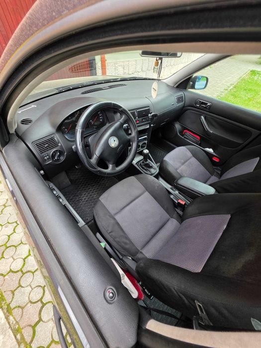 VOLKSWAGEN Golf 2002 — imagine 4