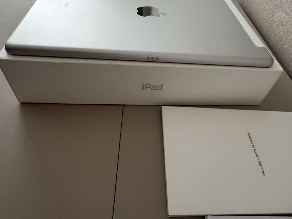 Ipad 8 32 GB + 5G CELLULAR/SIM