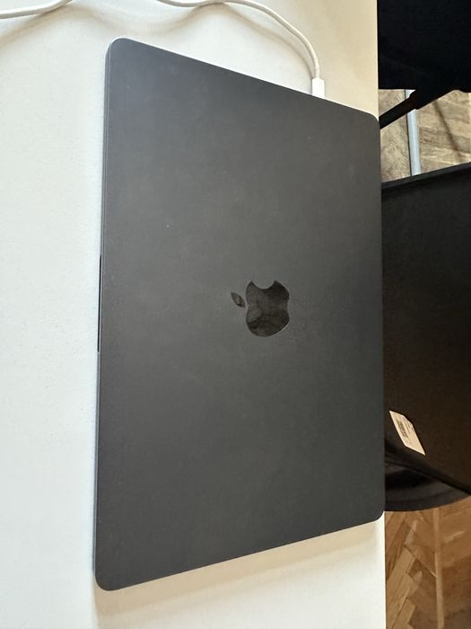 Macbook m2 256/8gb