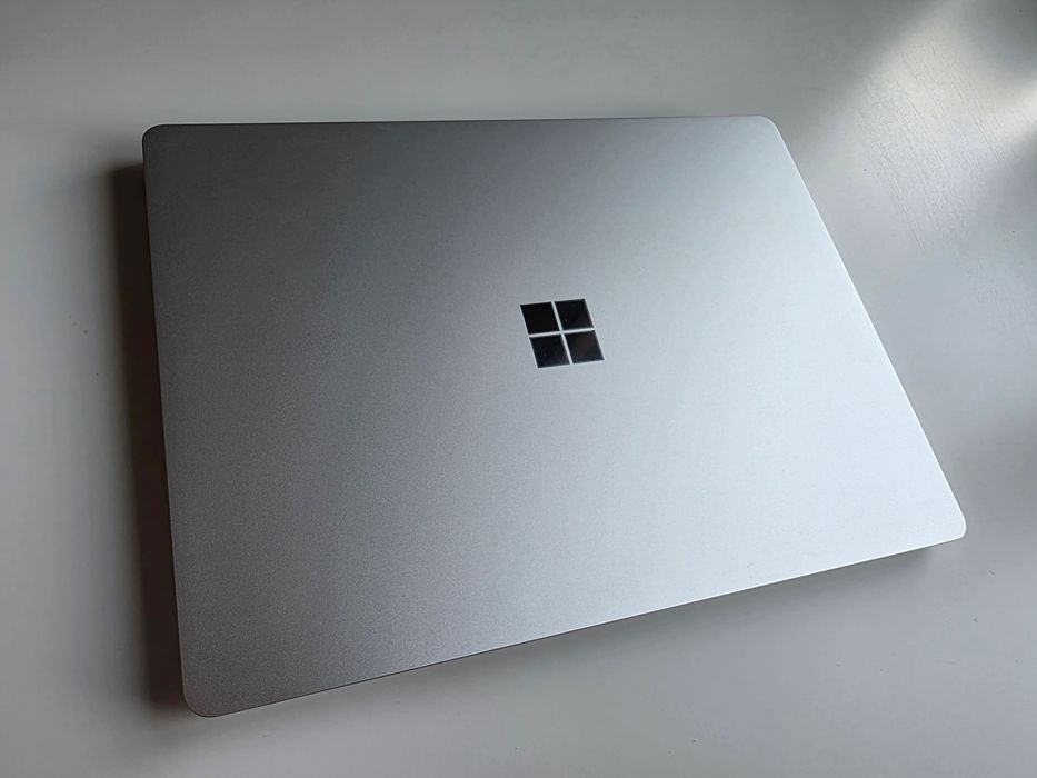 Microsoft Surface Laptop Go – Touchscreen, i5, Windows 11