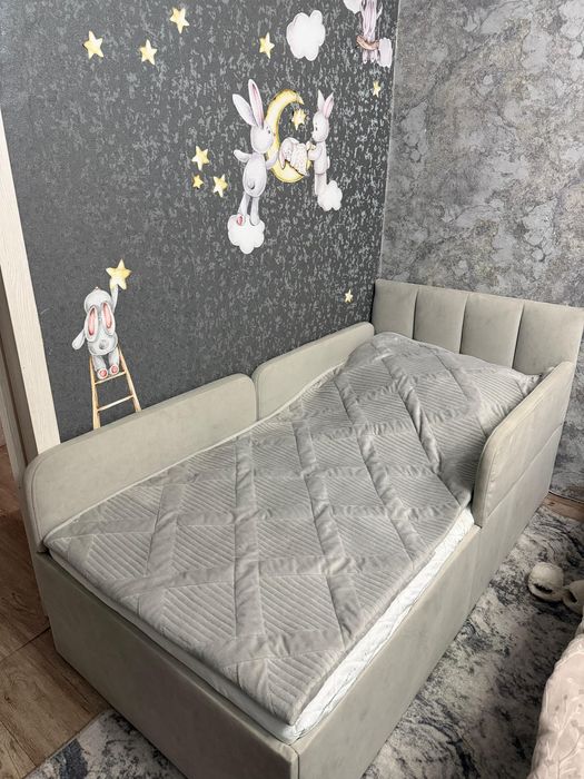 Детская кровать с матрасом