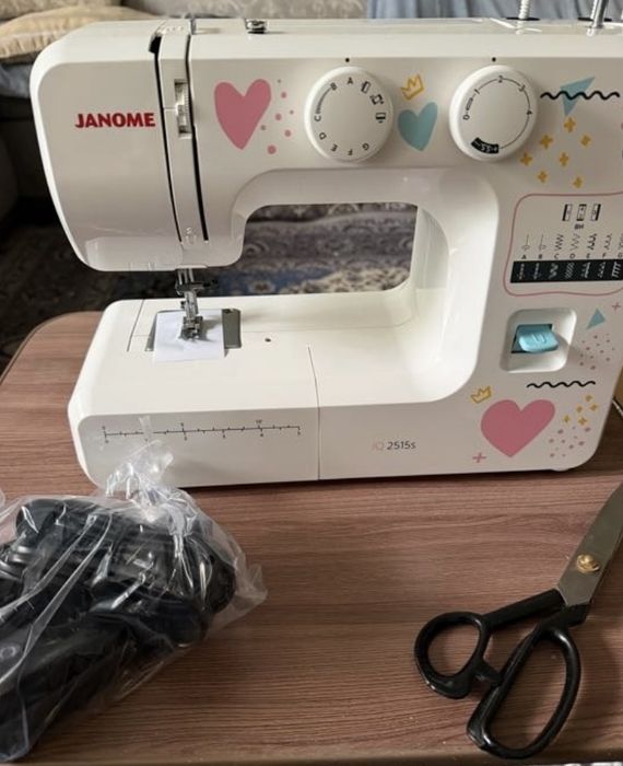 Janome JQ 2515S  белый