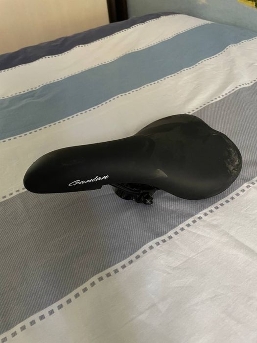 Сиденье от велосипеда