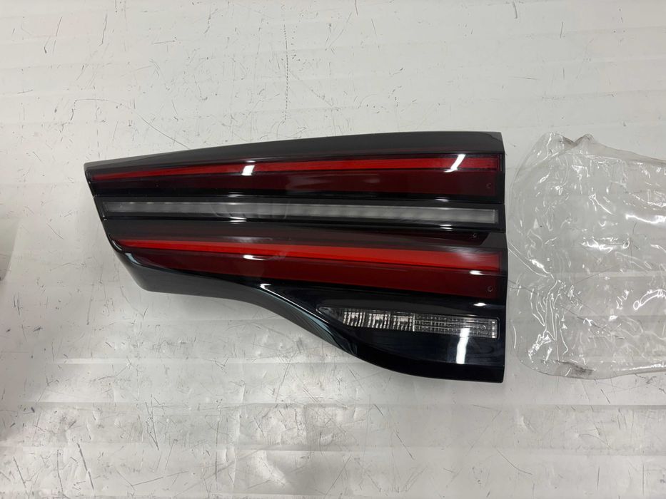 Десен вътрешен стоп БМВ Г01 Фейс / Стоп багажник БМВ Г01 Фейс G01LCI