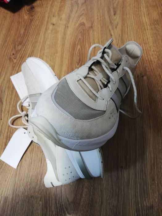 Adidas Originals ESIOD
Esiod "Wonder Oxide"
Esiod "Wonder Oxide"