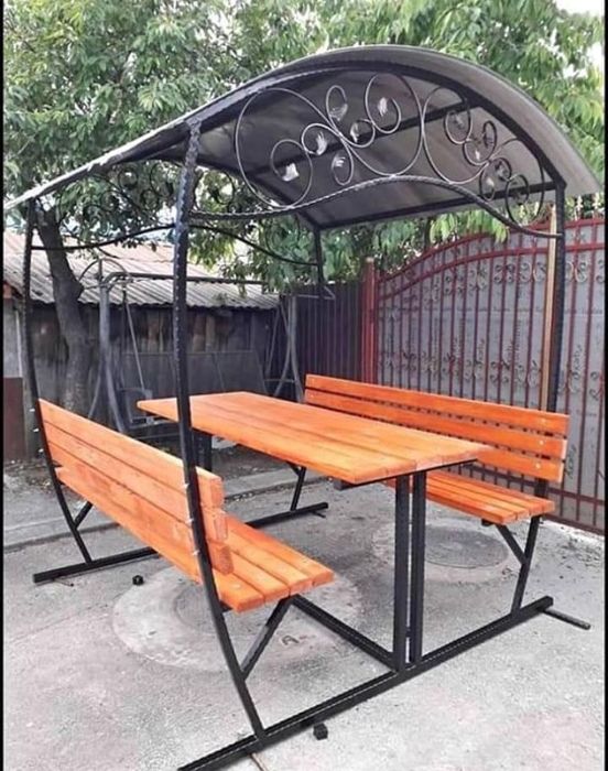 Vând diferite modele de bănci cu spătar sau fără spătar