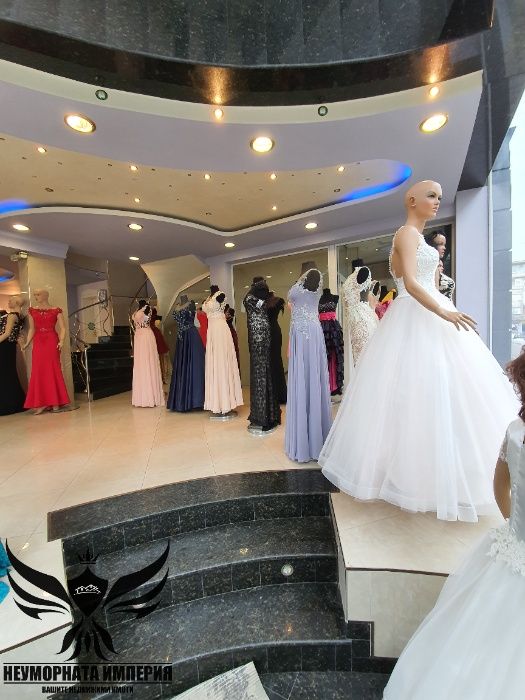 Дава се под наем Магазин в Асеновград - 266 кв.м за 514 € - Снимка #5