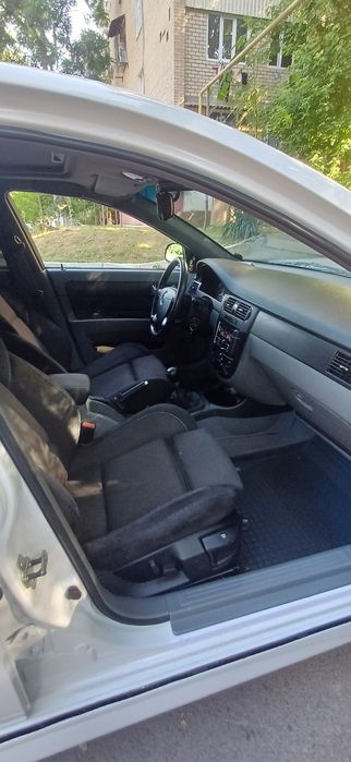 Продается lacetti 1.8 full