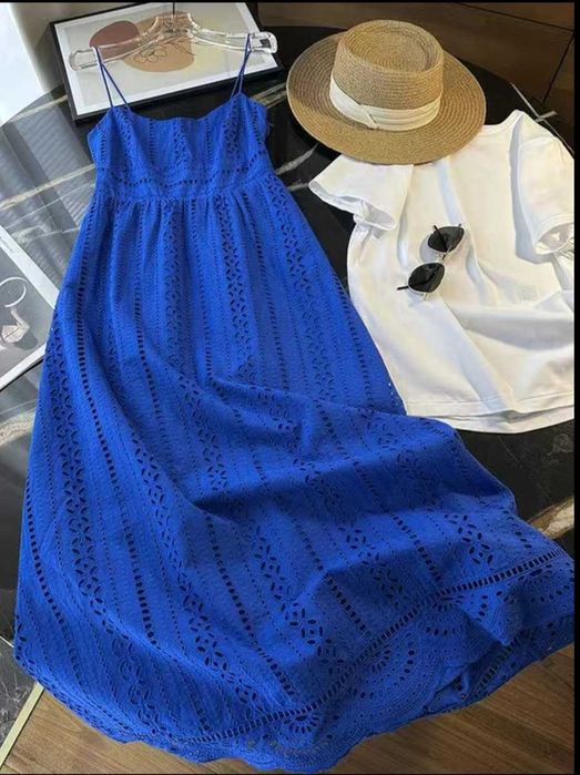 Продам женские костюмы