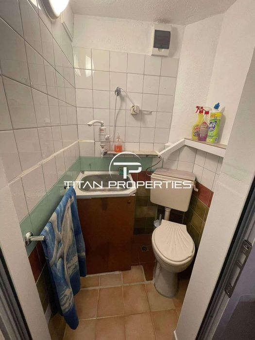 Дава се под наем Магазин в Варна, Автогара - 25 кв.м за 190 € - Снимка #6