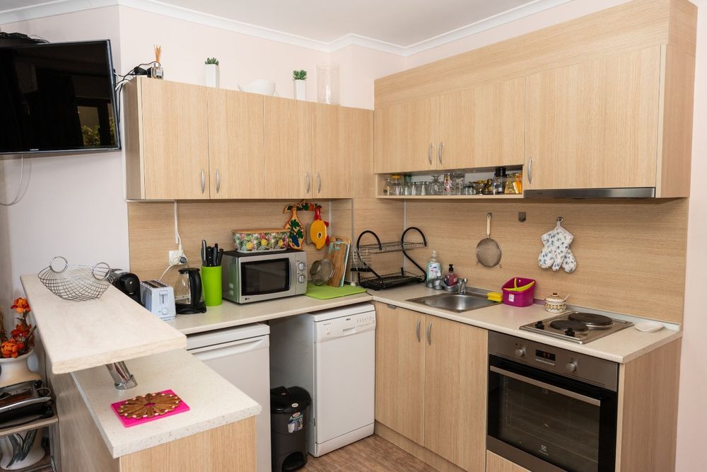 Самостоятелна къща под наем в Созопол с  частен плаж!!!