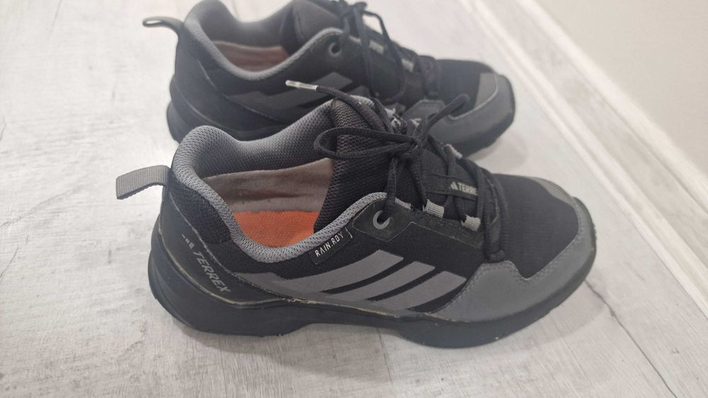 ADIDAS Terrex 36 номер Детски оригинални маратонки