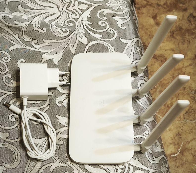 Продам роутер Xiaomi