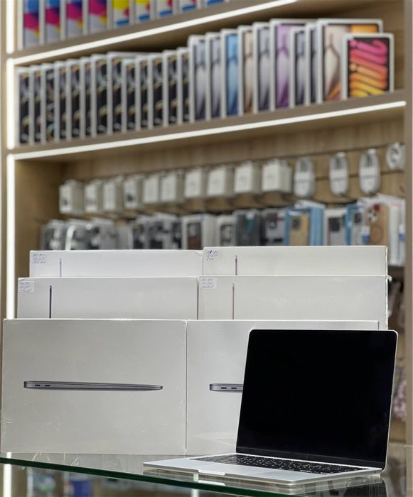 Macbook air 24/512 mix colors Arzon Nasiyaa!