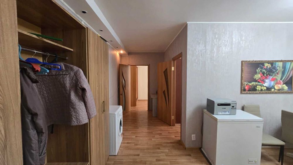 Продается 3 комнатная, р-н Клуб Строитель