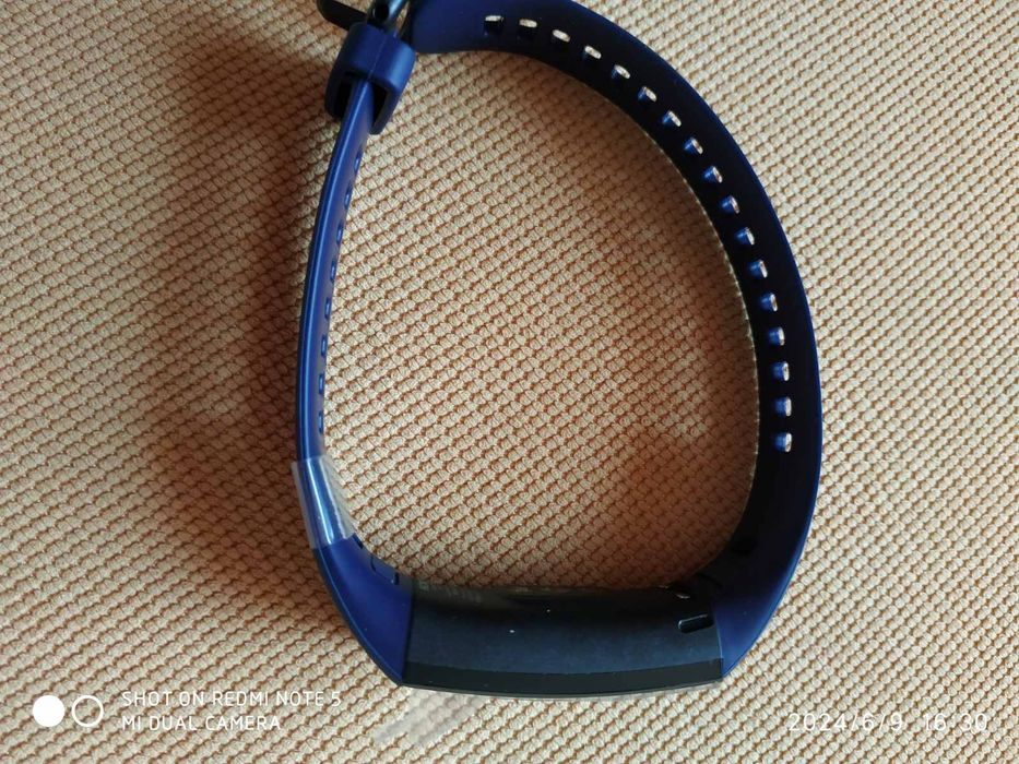 фитнес гривна honor band 5