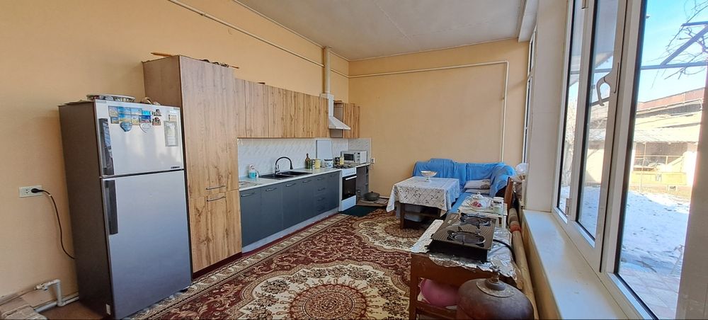 ХОВЛИ уй-жой сотилади!!!