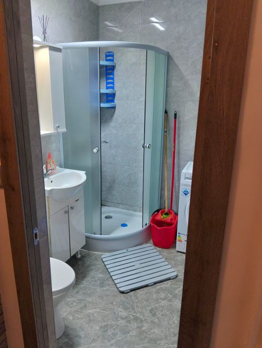 Inchiriez garsoniera