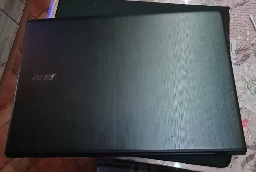 Acer Aspire AMD E2 9010 +2G 500Gb/4Gb rami DDR4