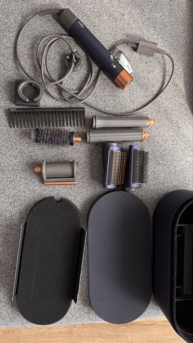 Продам Dyson  Airwrap Complete Long HS05