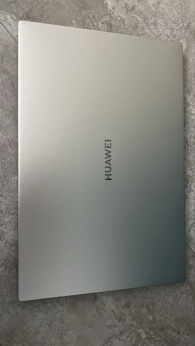 Huawei MateBook D14 — i5 / 8 ГБ / SSD 512 ГБ