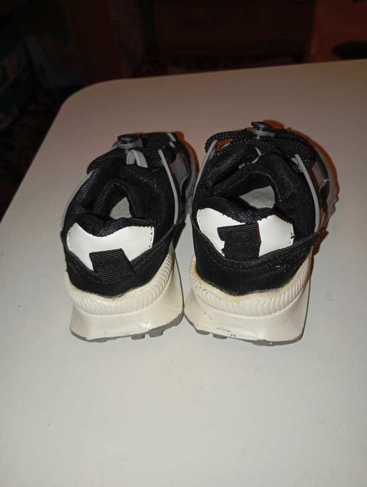 Кроссы для мальчика р 24