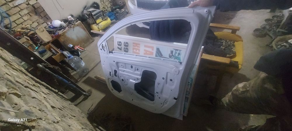 Кобилт дверь правой