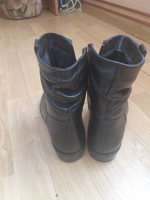 Vand cisme dama negre,din piele