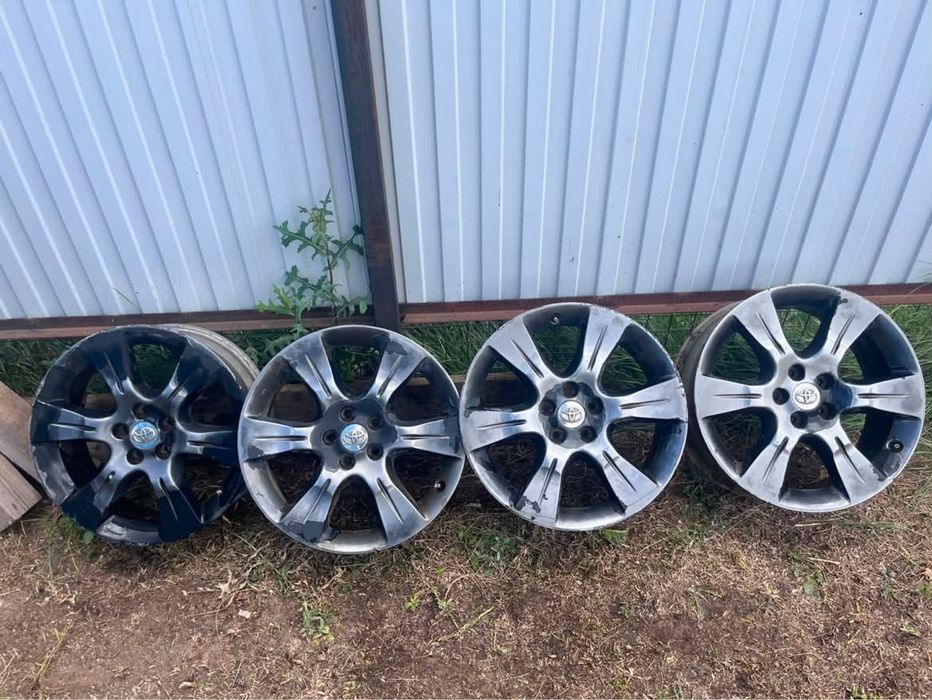 Продам диски от TOYOTA